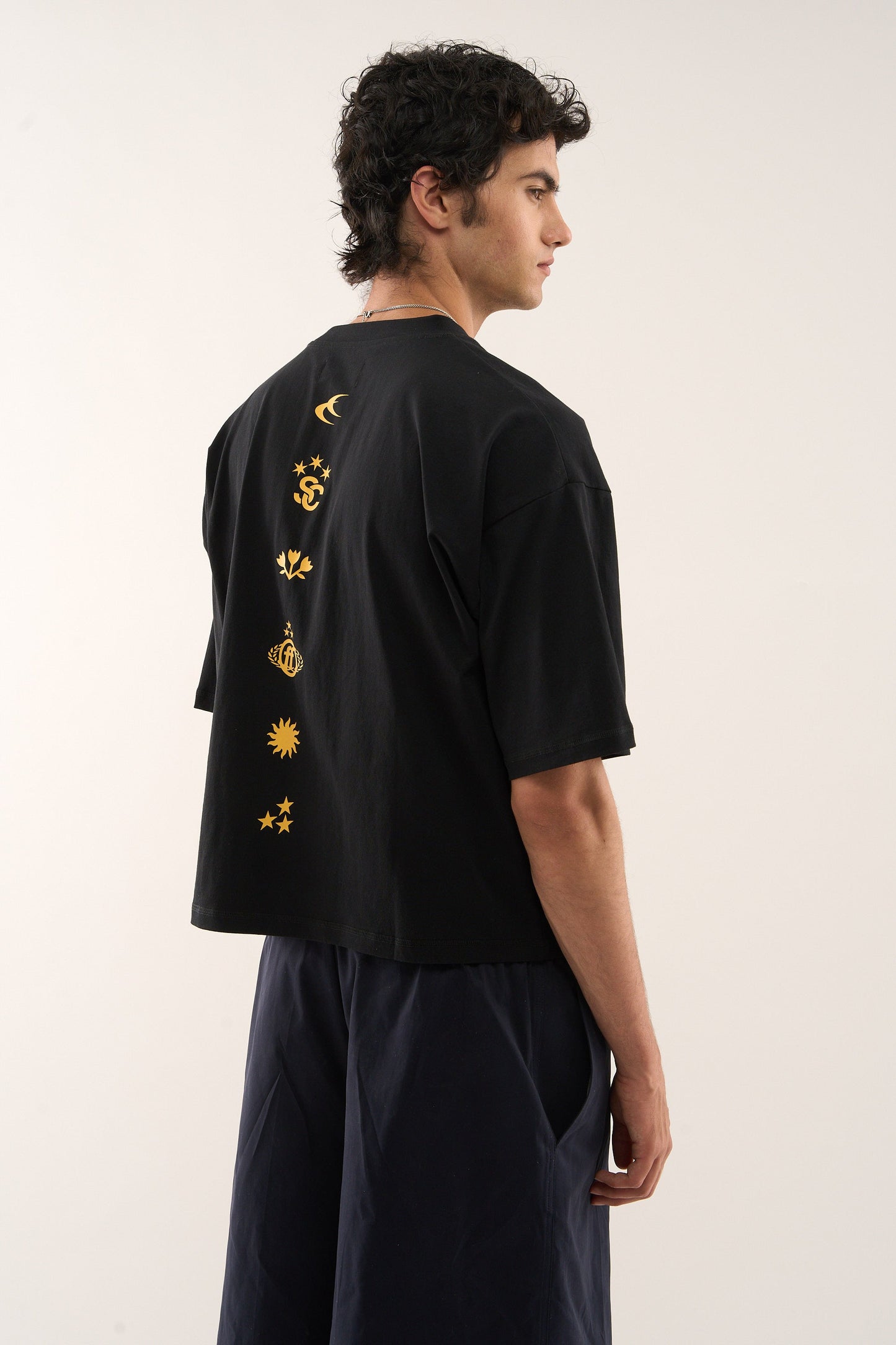 Rua Black T-Shirt